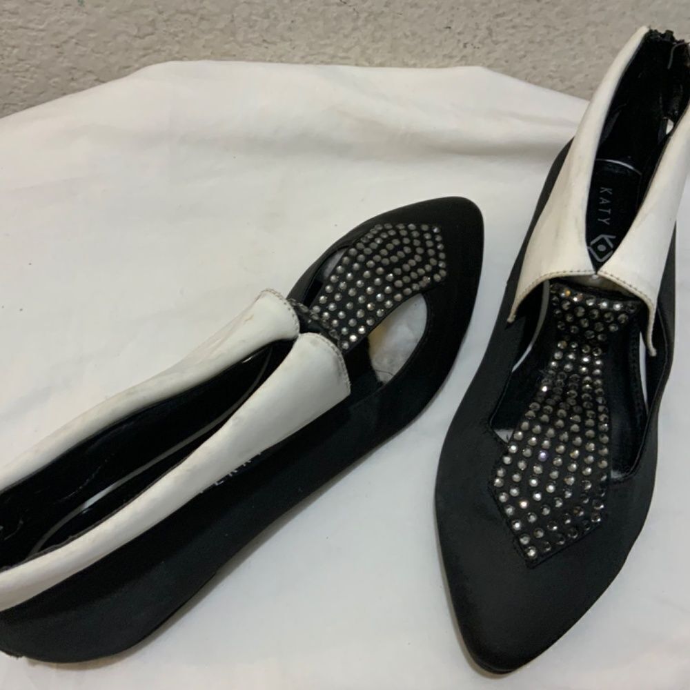 Katy Perry Tuexudo shoes black white flats women’s 9 M - Picture 8 of 11